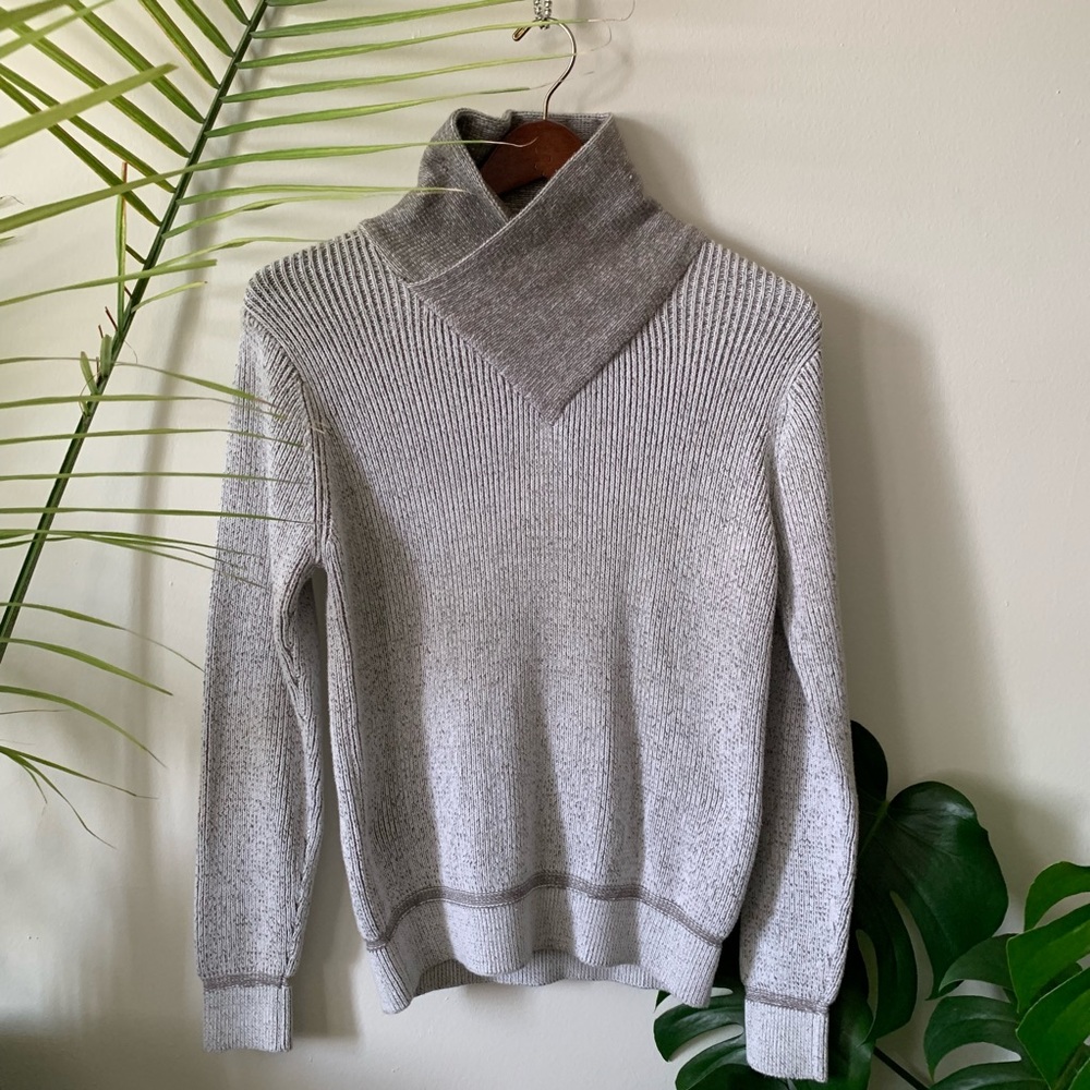 Men’s grey cowl neck sweatshirt. Size S-M.